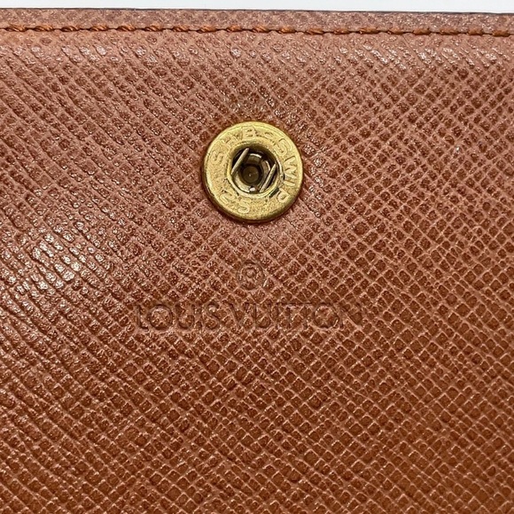 Auth Louis Vuitton Monogram
Portefeuille International MI0921 - Picture 2 of 12